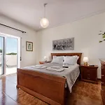 Charming With Private Pool In Vibrant Vilamoura, Free Ac And Wifi Quarteira
