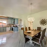 Villa Charming With Private Pool In Vibrant Vilamoura, Free Ac And Wifi