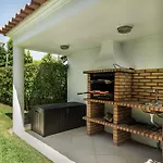 Charming With Private Pool In Vibrant Vilamoura, Free Ac And Wifi Villa Quarteira