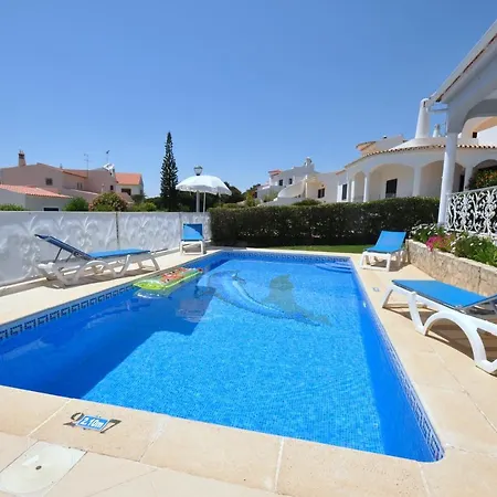 Charming With Private Pool In Vibrant Vilamoura, Free Ac And Wifi Villa