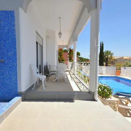 Villa Charming With Private Pool In Vibrant Vilamoura, Free Ac And Wifi Quarteira