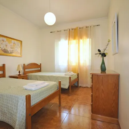 Charming With Private Pool In Vibrant Vilamoura, Free Ac And Wifi Villa *