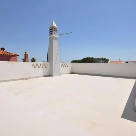 Charming With Private Pool In Vibrant Vilamoura, Free Ac And Wifi *
