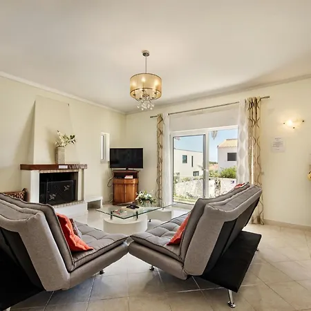 Charming With Private Pool In Vibrant Vilamoura, Free Ac And Wifi *