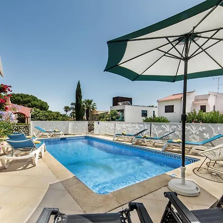 Charming With Private Pool In Vibrant Vilamoura, Free Ac And Wifi Villa *