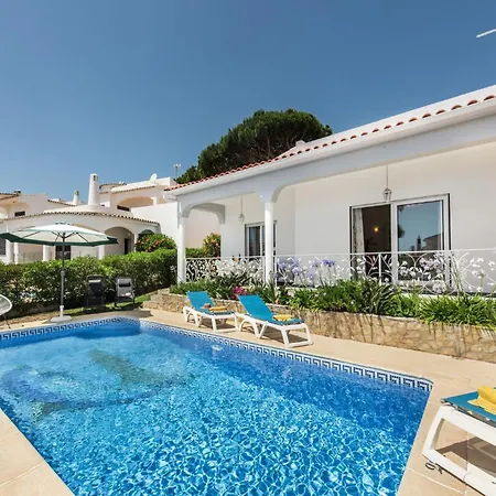 Villa Charming With Private Pool In Vibrant Vilamoura, Free Ac And Wifi Quarteira