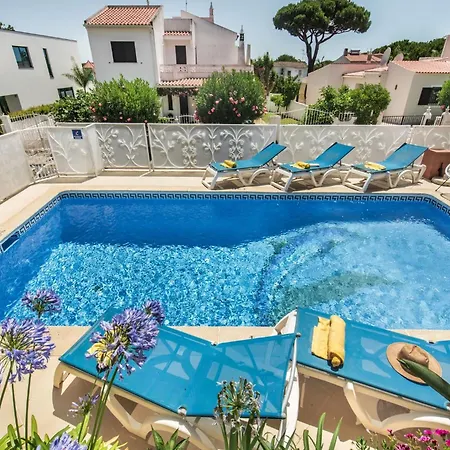 Charming With Private Pool In Vibrant Vilamoura, Free Ac And Wifi Quarteira
