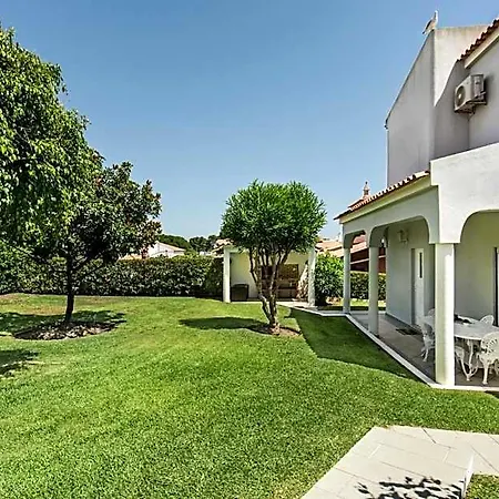 Charming With Private Pool In Vibrant Vilamoura, Free Ac And Wifi Villa Vilamoura
