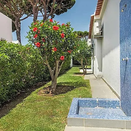 Charming With Private Pool In Vibrant Vilamoura, Free Ac And Wifi Villa