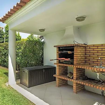 Charming With Private Pool In Vibrant Vilamoura, Free Ac And Wifi 别墅 *