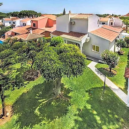 Charming With Private Pool In Vibrant Vilamoura, Free Ac And Wifi Villa *