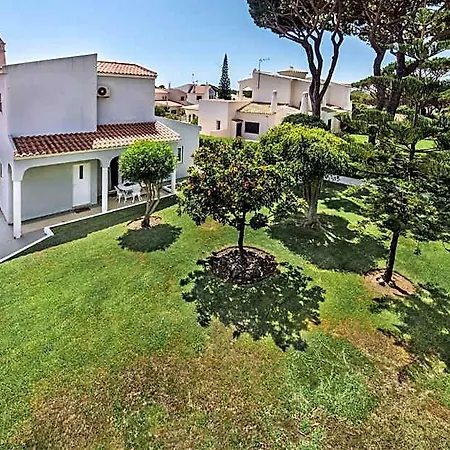 Charming With Private Pool In Vibrant Vilamoura, Free Ac And Wifi Villa Vilamoura