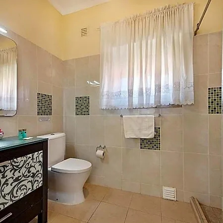 Charming With Private Pool In Vibrant Vilamoura, Free Ac And Wifi 别墅 *