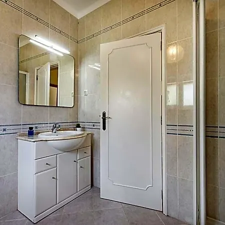 别墅 Charming With Private Pool In Vibrant Vilamoura, Free Ac And Wifi *