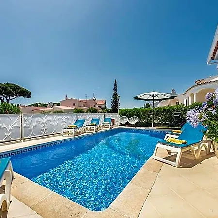 Charming With Private Pool In Vibrant Vilamoura, Free Ac And Wifi Villa