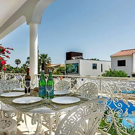 别墅 Charming With Private Pool In Vibrant Vilamoura, Free Ac And Wifi