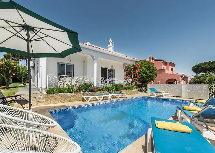 Charming With Private Pool In Vibrant Vilamoura, Free Ac And Wifi *