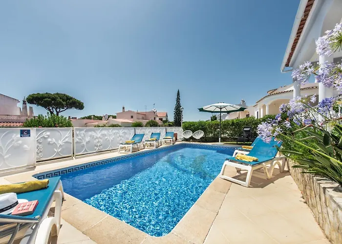 Charming With Private Pool In Vibrant Vilamoura, Free Ac And Wifi 别墅 奎特里拉