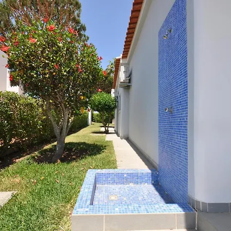 Charming With Private Pool In Vibrant Vilamoura, Free Ac And Wifi Quarteira