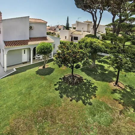 Charming With Private Pool In Vibrant Vilamoura, Free Ac And Wifi Villa *